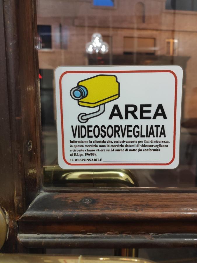 Domus Nova - Una Finestra Sui Tetti Turim Exterior foto