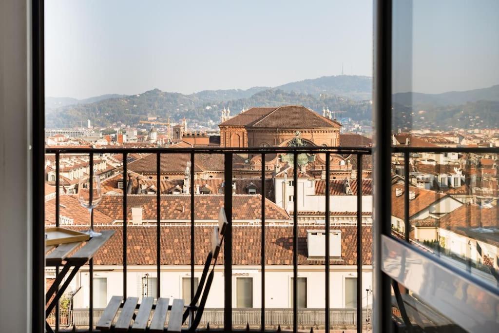 Domus Nova - Una Finestra Sui Tetti Turim Exterior foto
